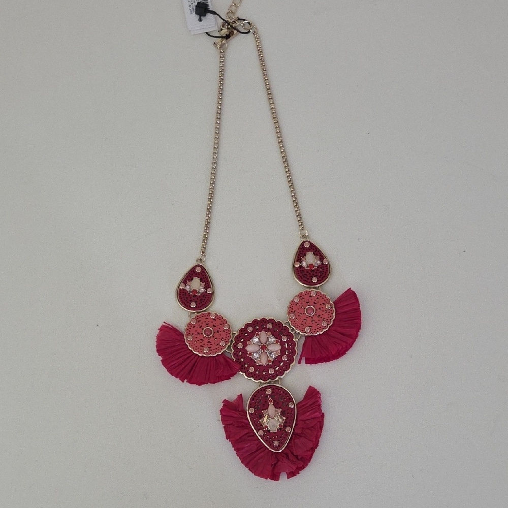 White House Black Market Fuchsia and Gold Statement Necklace